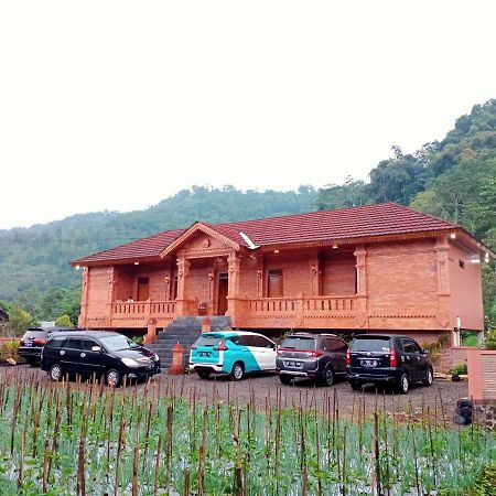Villa Pringgitan Tawangmangu Εξωτερικό φωτογραφία